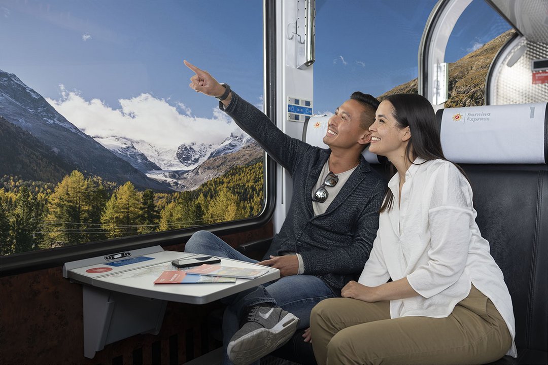 Fahrgäste im Bernina Express