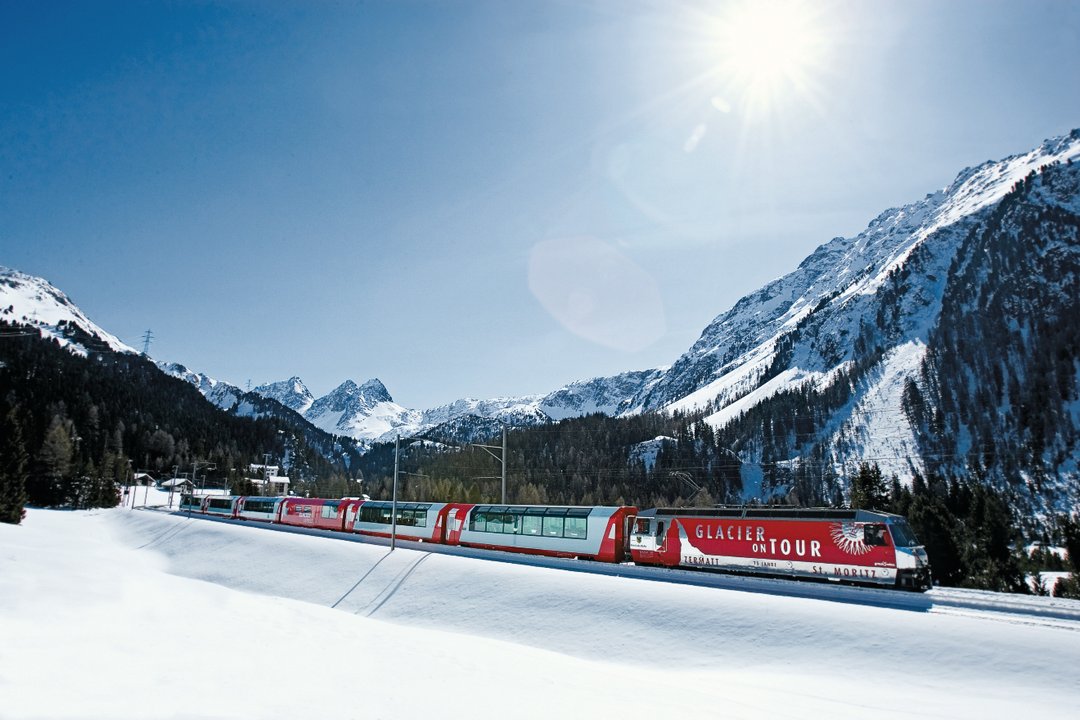 Der Glacier Express mit Panoramawagen unterwegs zwischen Preda und Bergün. Bild: Andrea Badrutt
